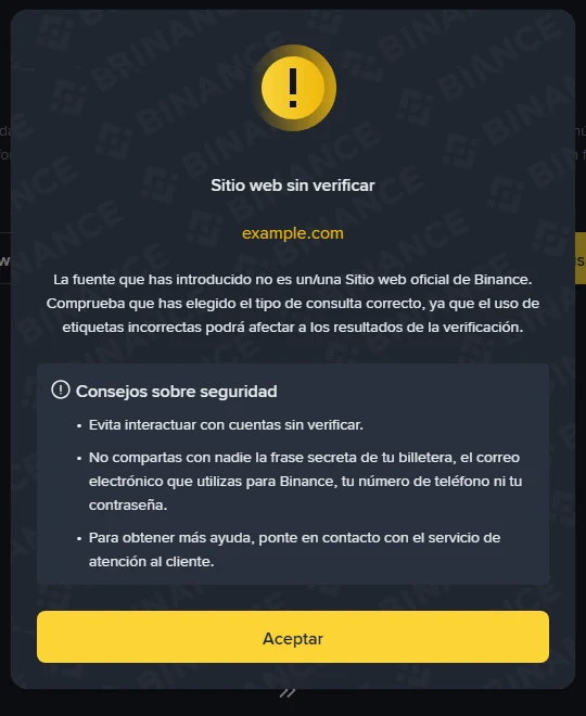 Ventana de resultado de Binance Verify en español con el título «Sitio web sin verificar», el dominio example.com y el aviso de comprobar el tipo de consulta